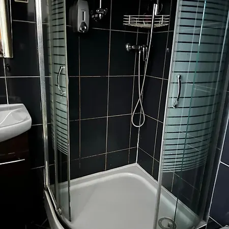 Kolysanka Private In Old Town بوزنان